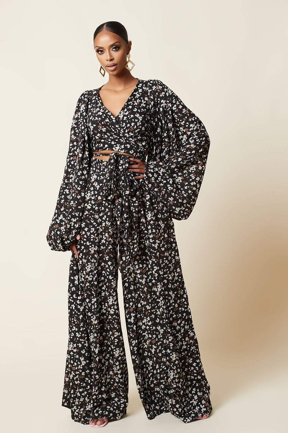 Long Sleeves Wide-Legged Pants Suit